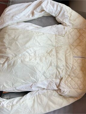 lululemon athletica Cream Quilted Lightweight Jacket